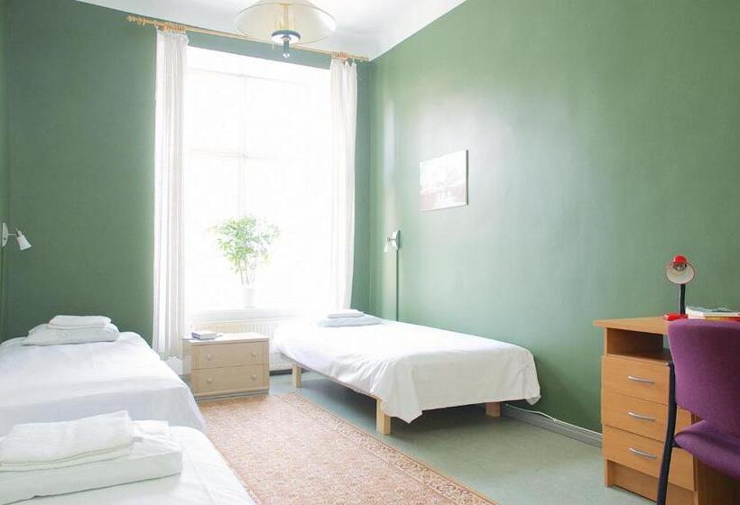 Habitació Triple Estàndard Bany Compartit, 16eur   Old Town Munkenhof