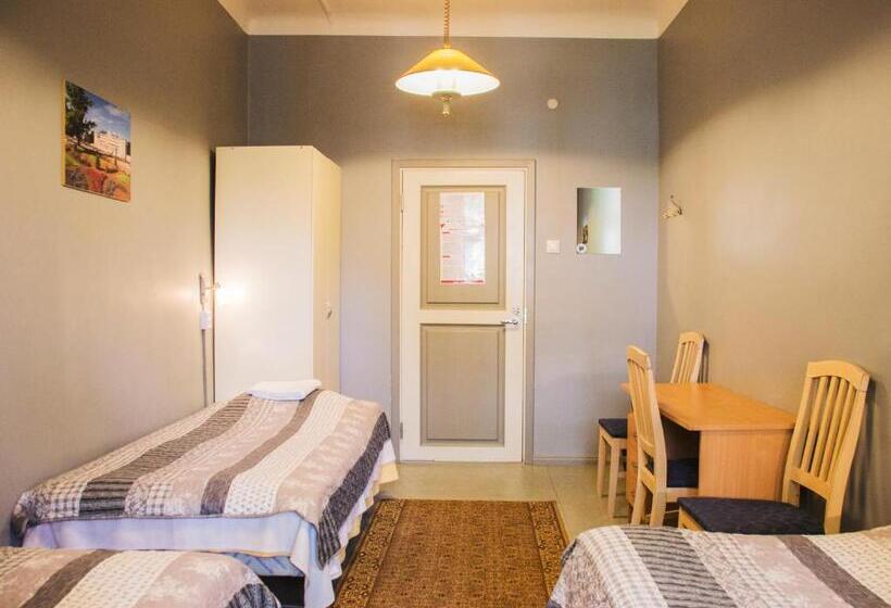 Habitació Triple Estàndard Bany Compartit, 16eur   Old Town Munkenhof