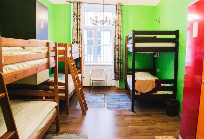 Llit en Habitació Compartida, 16eur   Old Town Munkenhof