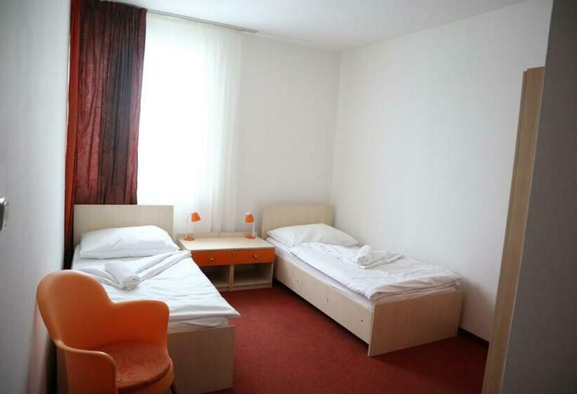 Négyágyas Standard Szoba, And Park Divoká Voda