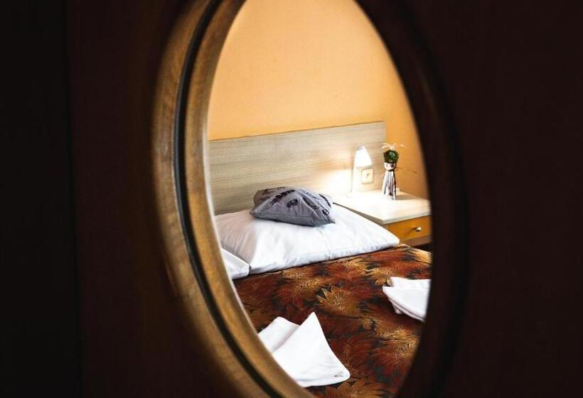 Superior Szoba, And Park Divoká Voda