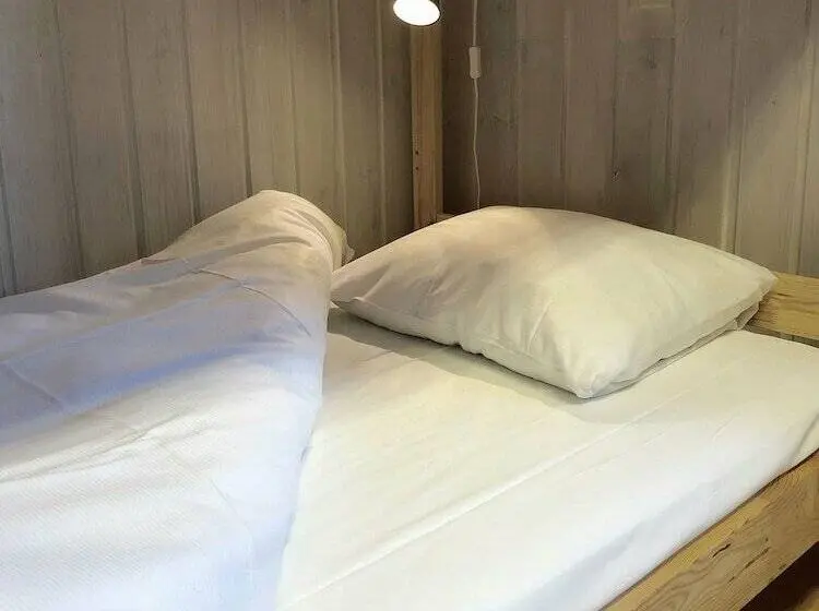 バス共有のスタンダードルーム, Camp Lillehammer