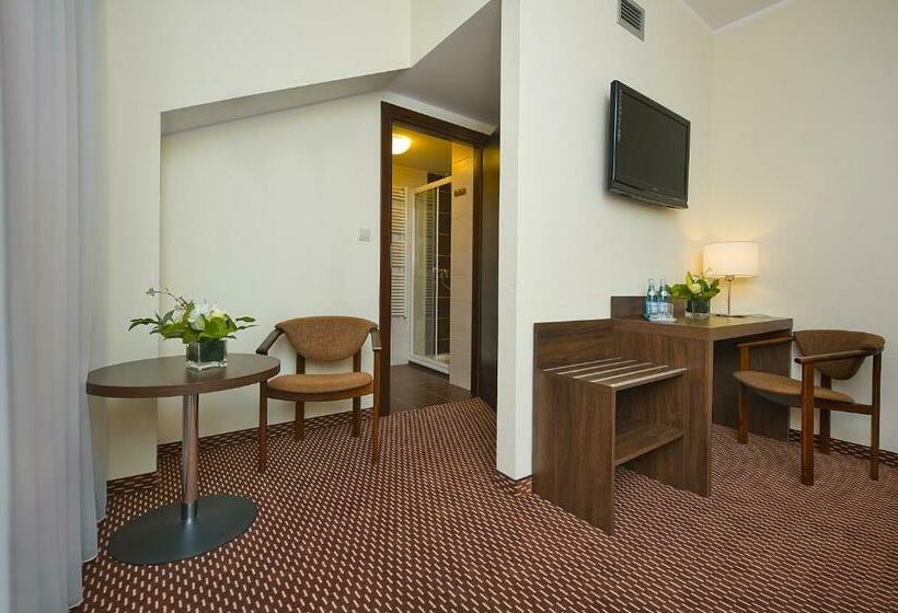 Quarto Estandar, Cztery Brzozy Gdańsk Kowale