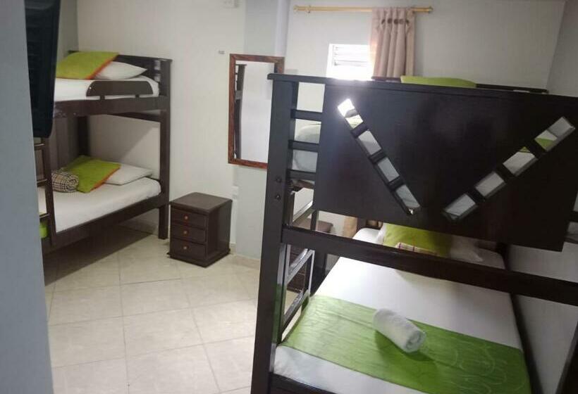 غرفة عائلية, El Deportista