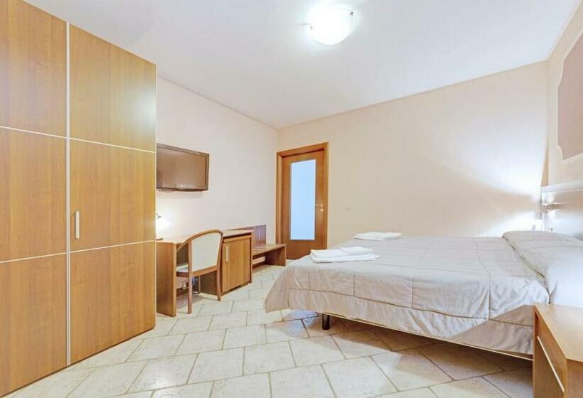 Номер Economy, Grotto Bagat