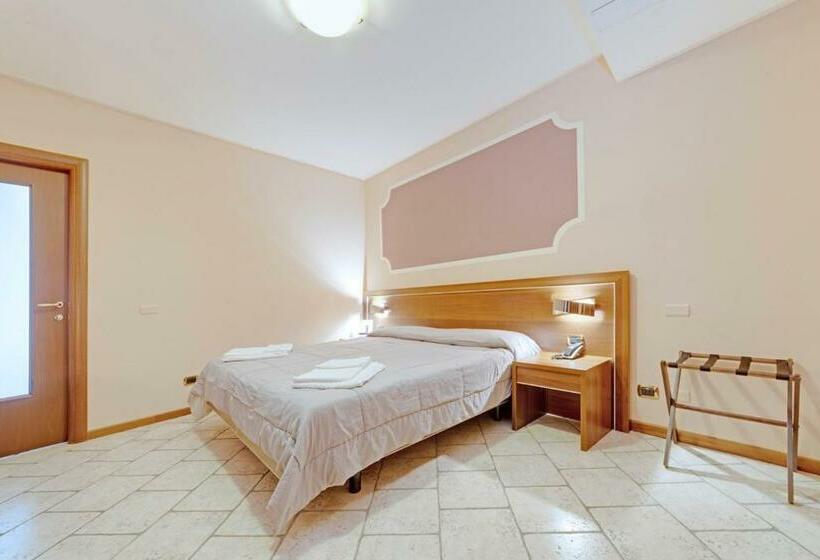 Номер Economy, Grotto Bagat