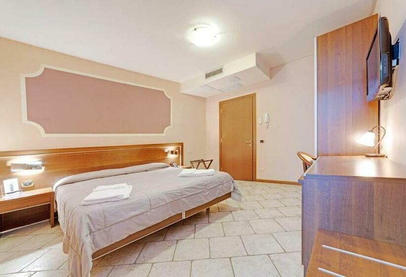 Номер Economy, Grotto Bagat