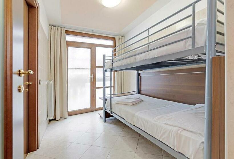 Номер Economy, Grotto Bagat