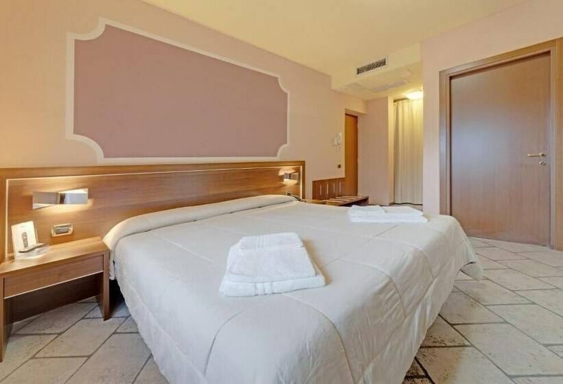 Номер Комфорт, Grotto Bagat