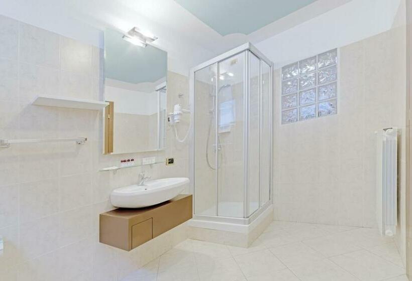 Номер Economy, Grotto Bagat