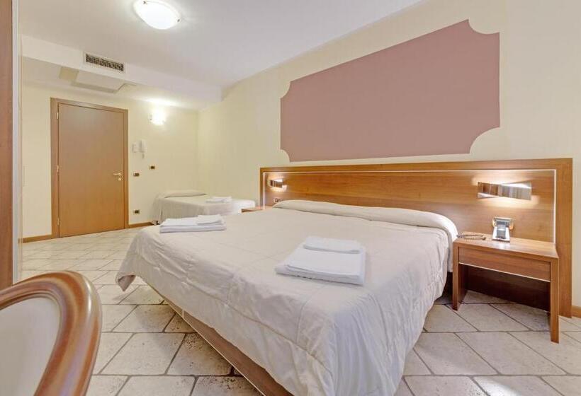 Трехместный Номер Superior, Grotto Bagat