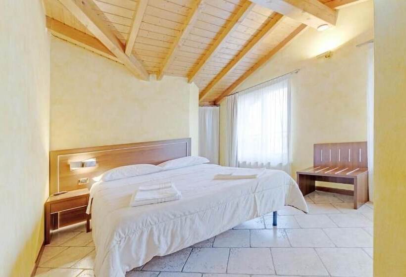 Comfort room with lake view, Grotto Bagat