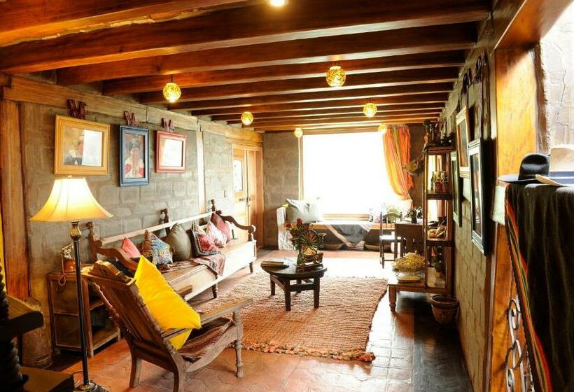 سوییت خانوادگی, Hacienda Rumiloma By Rotamundos