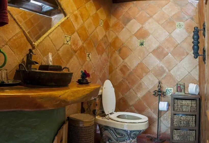 Suite with Balcony, Hacienda Rumiloma By Rotamundos