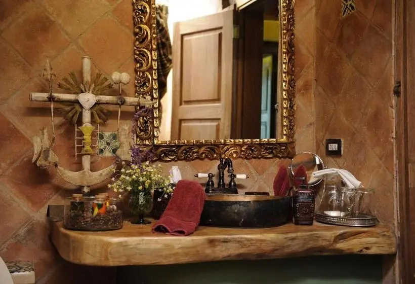 Suite with Balcony, Hacienda Rumiloma By Rotamundos