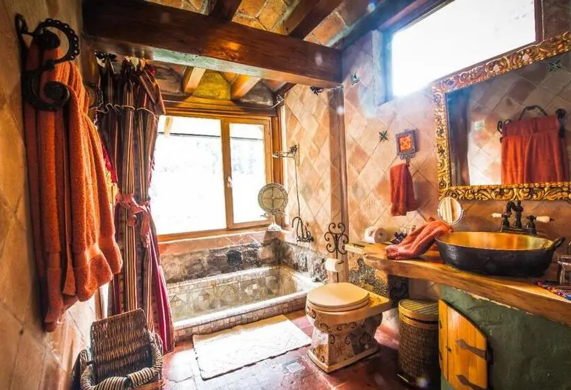 Junior Suite, Hacienda Rumiloma By Rotamundos