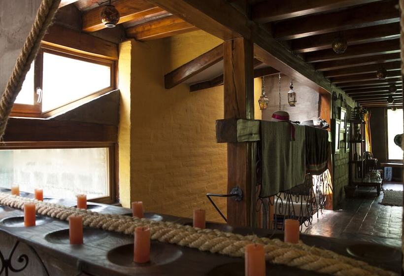 سوییت خانوادگی, Hacienda Rumiloma By Rotamundos