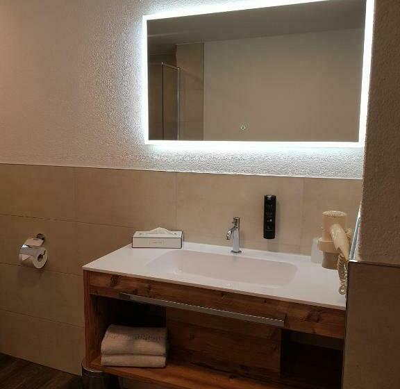 バルコニー付きスタンダードトリプルルーム, Haus Margret