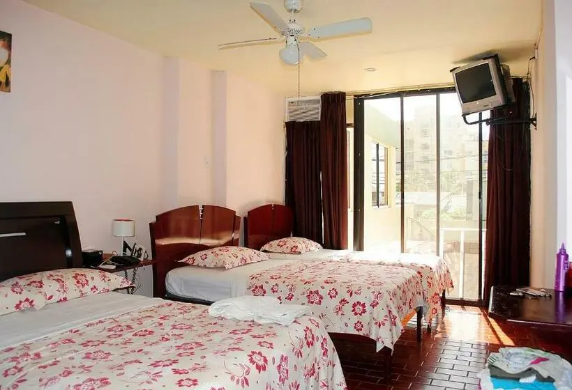スタンダード4人部屋, Hostal Antares