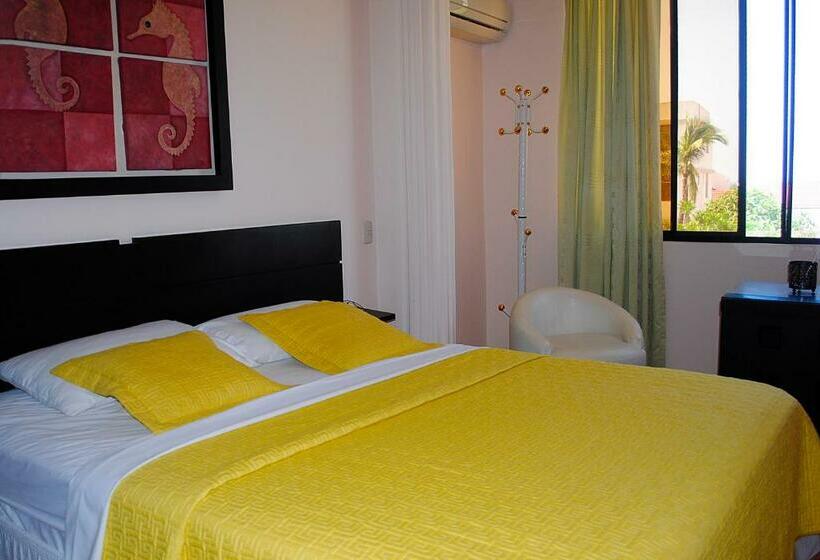 디럭스 룸, Hostal Antares