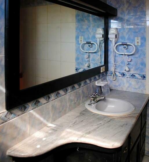 4인용 스탠다드 룸, Hostal Antares