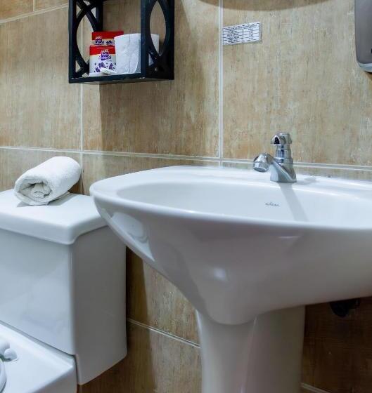 Номер Стандарт 2 Двуспальные Кровати, Hostal Antares