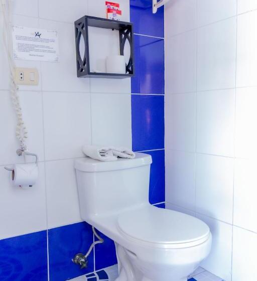 4인용 스탠다드 룸, Hostal Antares