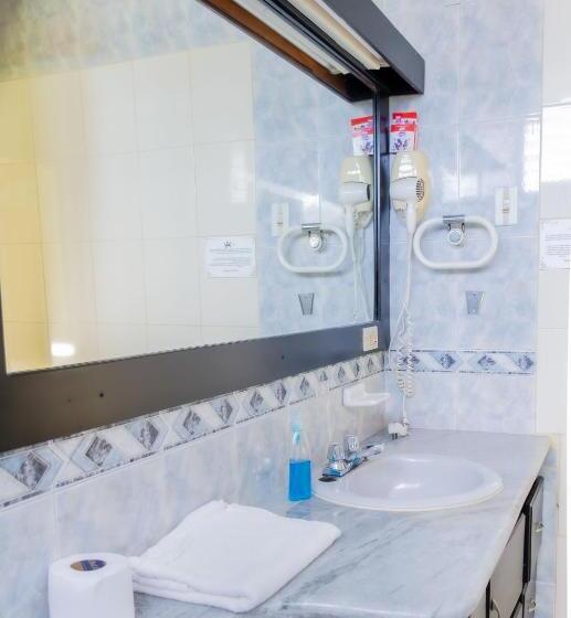 4인용 스탠다드 룸, Hostal Antares