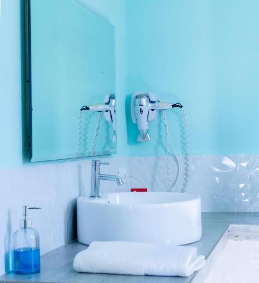 디럭스 룸, Hostal Antares