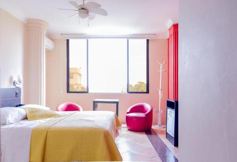 디럭스 룸, Hostal Antares