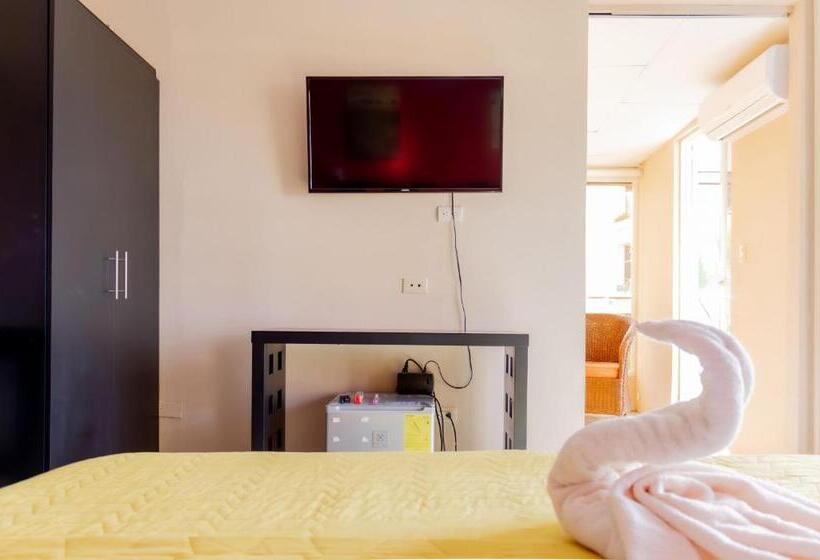Семейный Номер, Hostal Antares