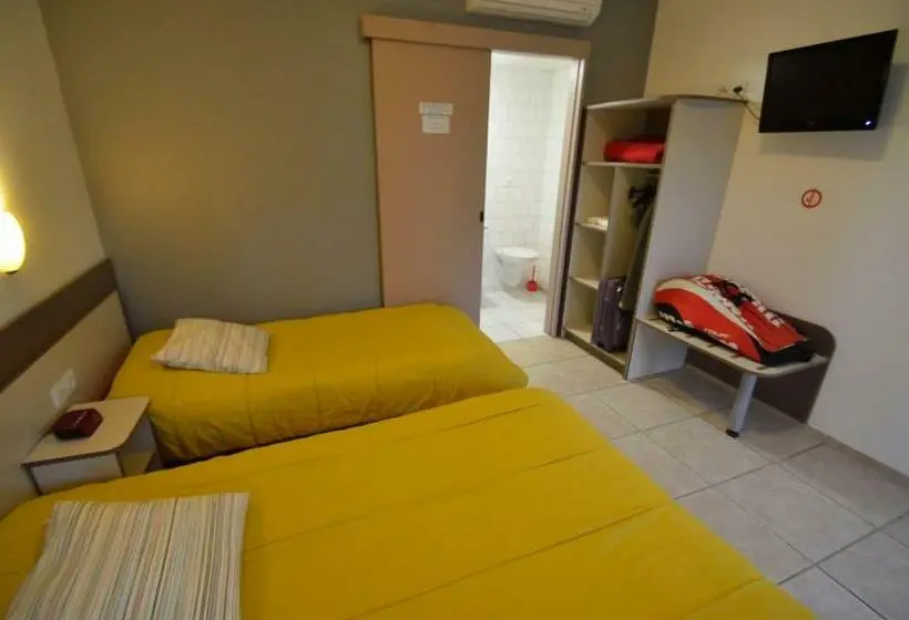 Standard Kolmen Hengen Huone, Hôtel Ecochic   Mont De Marsan   Grand Moun