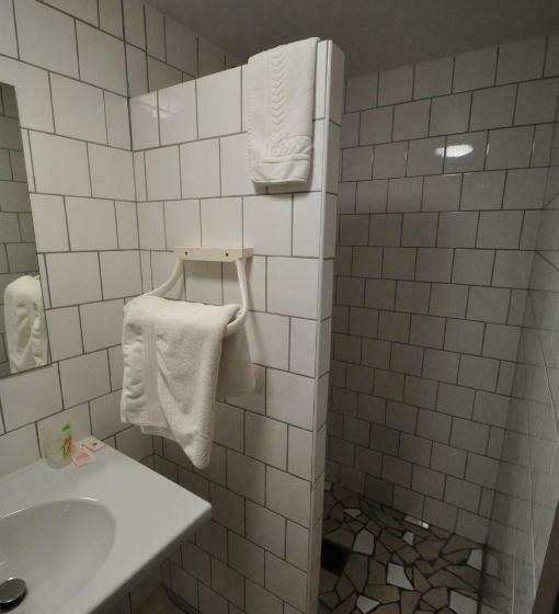 スタンダードルーム, Hôtel Ecochic   Mont De Marsan   Grand Moun