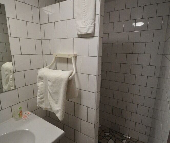 スタンダードルーム, Hôtel Ecochic   Mont De Marsan   Grand Moun