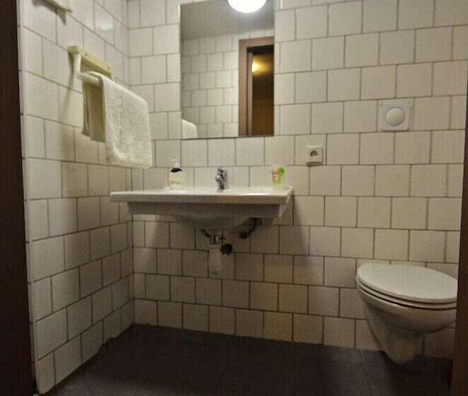 スタンダードルーム, Hôtel Ecochic   Mont De Marsan   Grand Moun