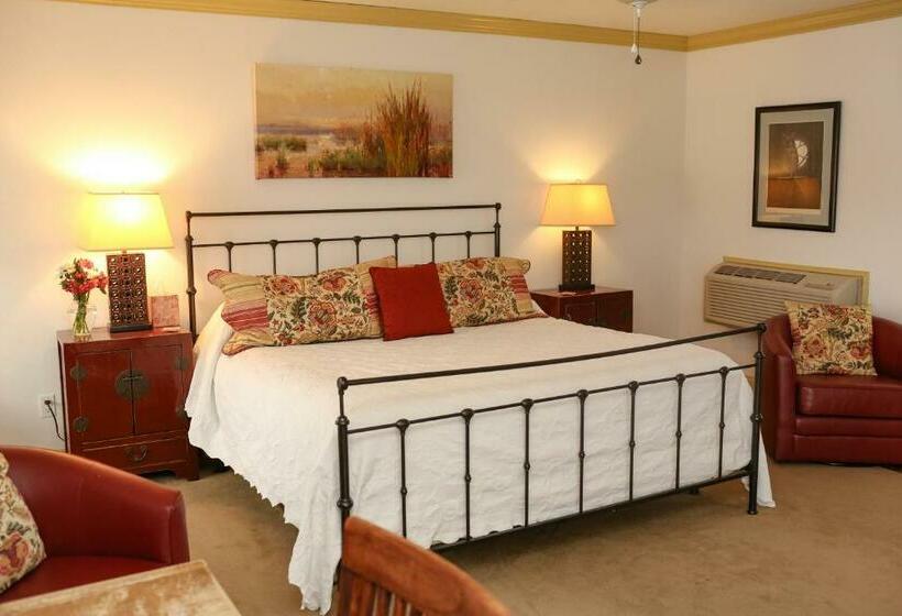 חדר סטנדרט עם מיטת קינג, Inn At Osprey Point