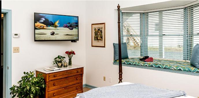 חדר סטנדרט עם מיטת קינג, Inn At Osprey Point