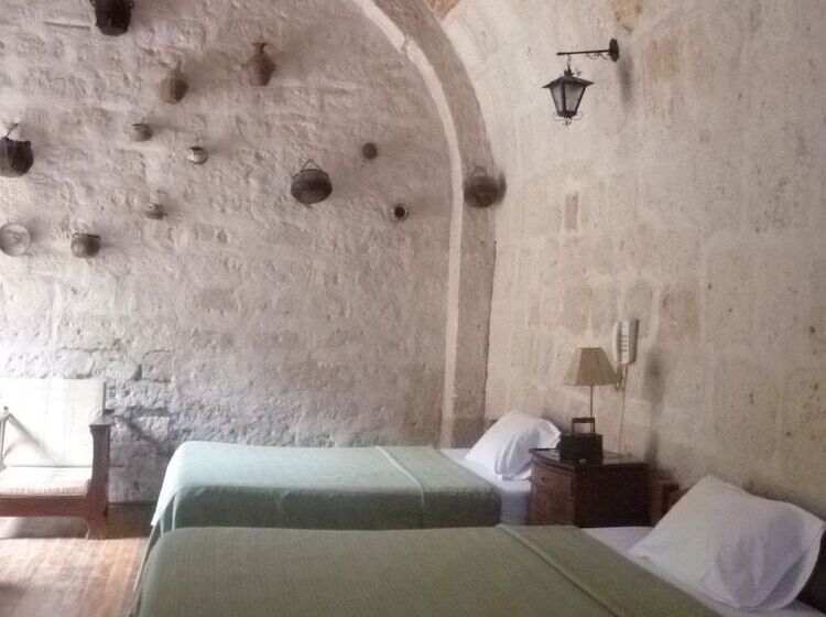 スタンダードルーム, La Casa De Melgar