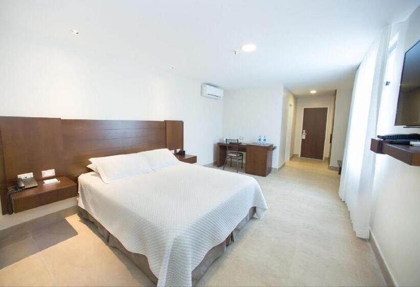 اتاق لوکس, Marcelius