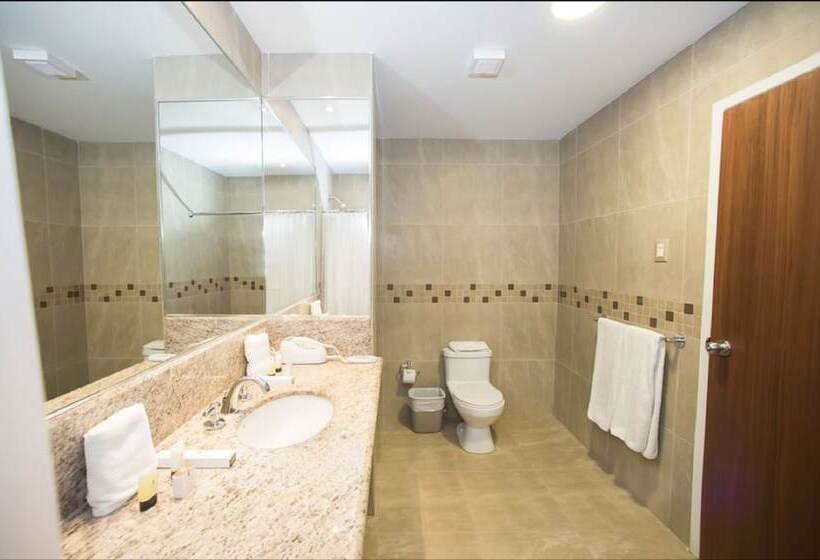 اتاق لوکس, Marcelius