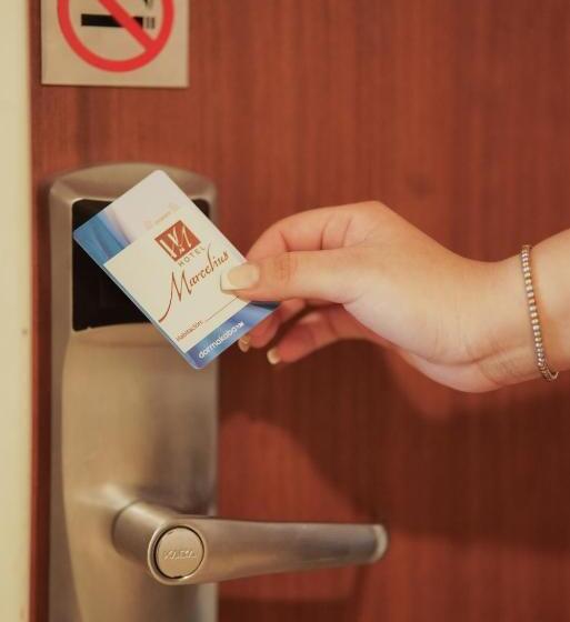 اتاق لوکس یک تخته, Marcelius