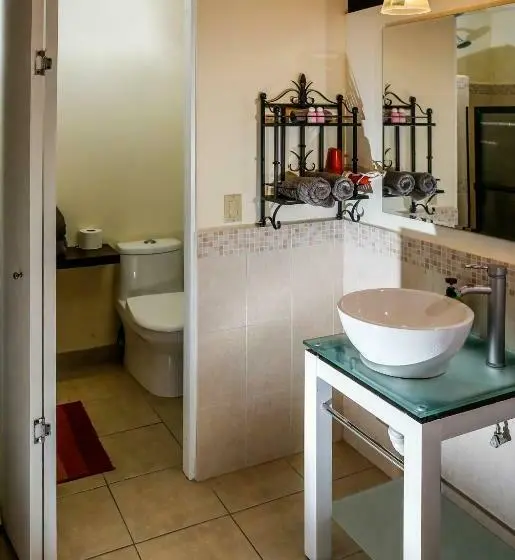 سوئیت مستر با چشمانداز دریا, Mariamar Suites