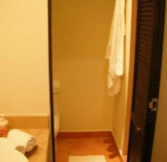 سوییت با چشمانداز دریا, Mariamar Suites