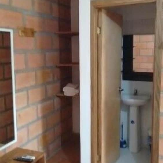 חדר סטנדרט לארבעה, Pizzeria Opera Tolú