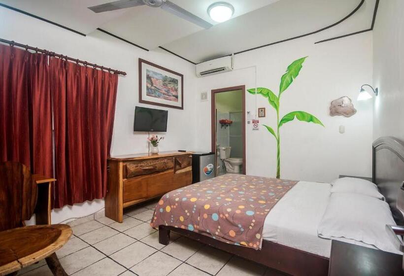 标准间, Cadillac Rock Beach