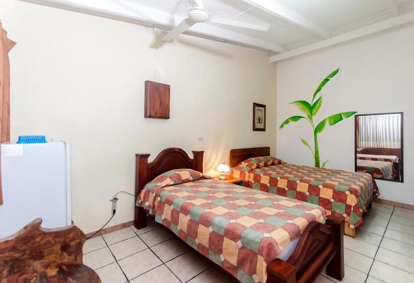 舒适型房间, Cadillac Rock Beach