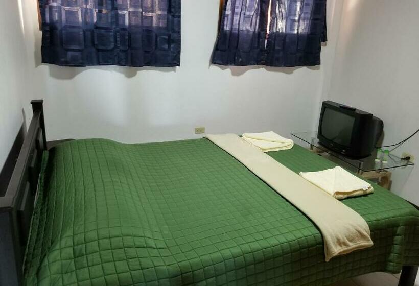 غرفة إقتصادية, Monte Campana Escazu