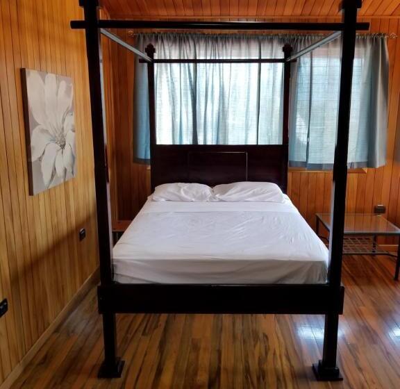 جناح ديلوكس, Monte Campana Escazu