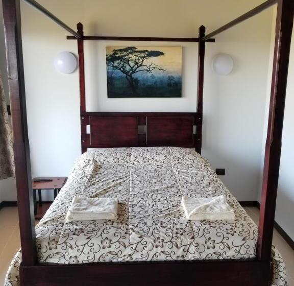 جناح ديلوكس, Monte Campana Escazu