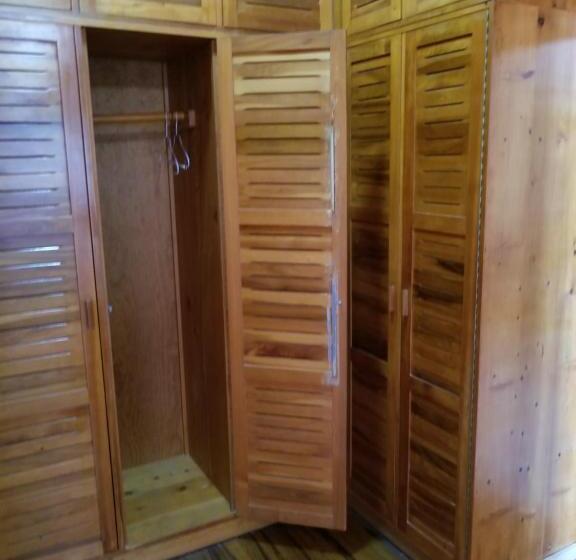 جناح عائلي, Monte Campana Escazu